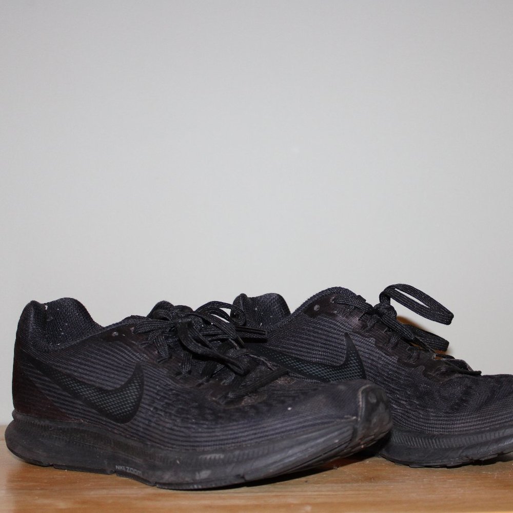 Nike Air Zoom Pegasus 34 Size 8 W Black Sneaker